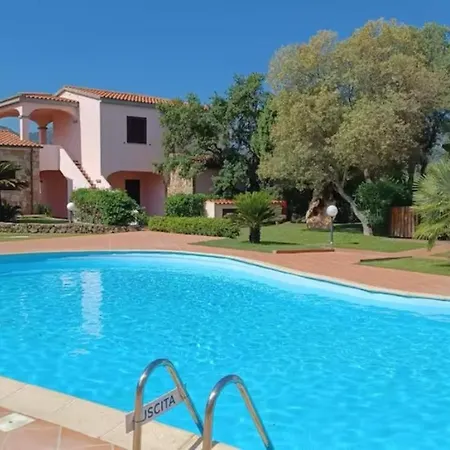 Apartament Monte Petrosu アパート モンテ・ペトロズ