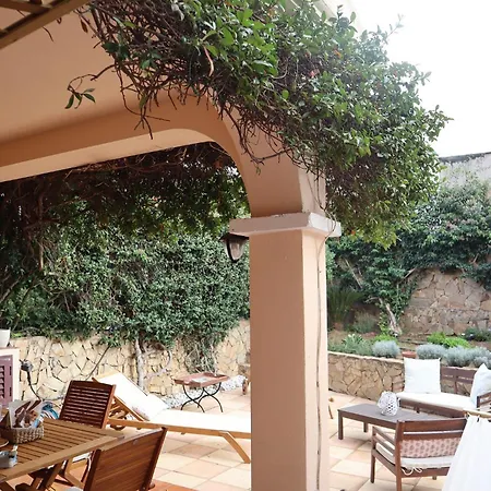 Apartament Monte Petrosu アパート